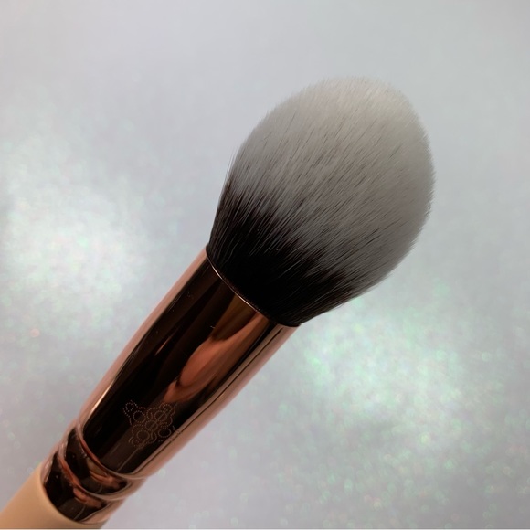 Zoeva 135 Petit Face Definer Brush - Picture 3 of 7